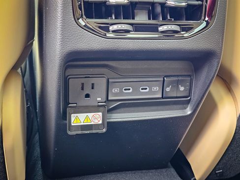 New 2026 Jeep Grand Cherokee Limited image 33