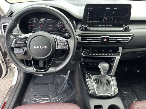 Used 2023 Kia Seltos SX w/ SX Sunroof Package AWD/4WD image 18