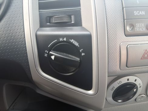 Used 2011 Toyota Tacoma 4x4 Access Cab V6 w/ SR5 Pkg #2 image 25