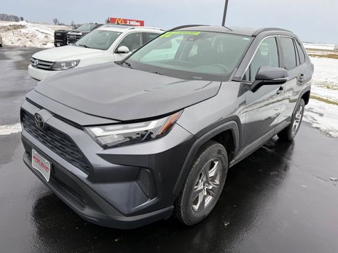 Used 2022 Toyota RAV4 XLE image 1