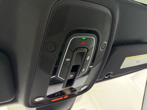 Used 2021 Audi A6 Premium Plus w/ Premium Plus Package image 38