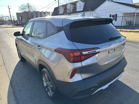 Certified 2022 Kia Seltos LX image 14