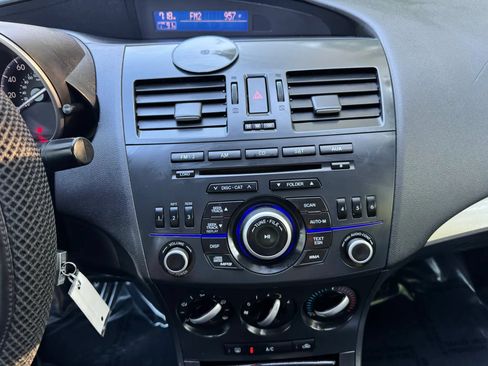 Used 2013 MAZDA MAZDA3 i SV FWD image 15