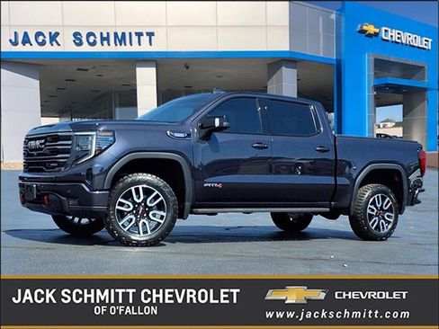 Used 2024 GMC Sierra 1500 AT4 w/ AT4 Premium Package image 1