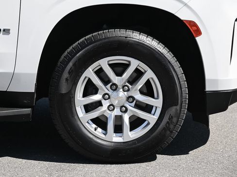 Used 2024 Chevrolet Tahoe LT AWD/4WD image 11
