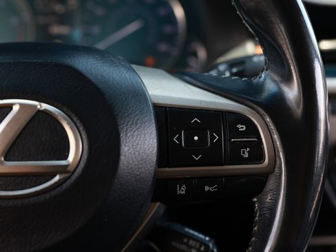 Used 2016 Lexus ES 350 w/ Luxury Package w/Wood Trim FWD image 31