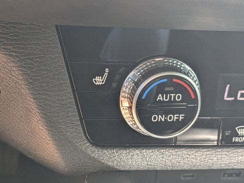 Used 2022 Mitsubishi Outlander SE FWD image 22