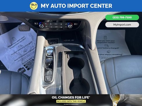 Used 2024 Buick Enclave Premium image 18