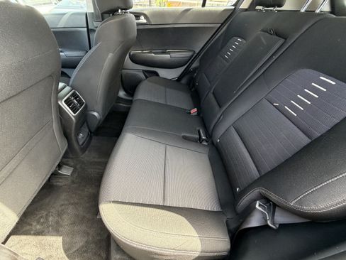 Used 2018 Kia Sportage LX FWD image 25