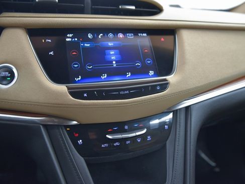 Used 2018 Cadillac XT5 Platinum w/ Driver Assist Package image 22