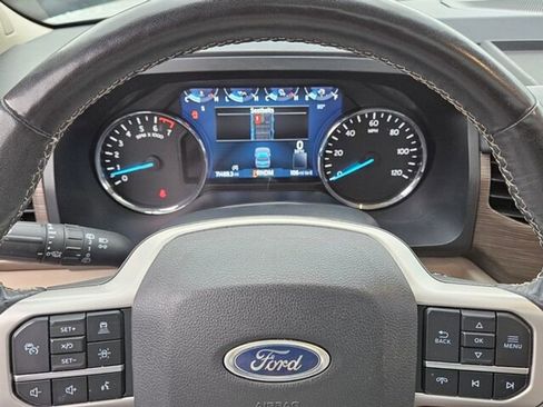 Used 2023 Ford Expedition Limited image 31