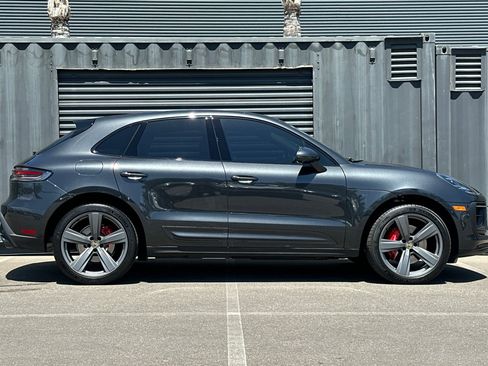 Certified 2023 Porsche Macan S AWD/4WD image 9