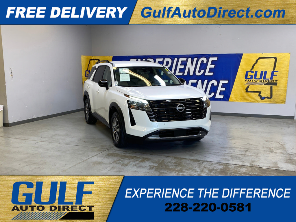 Used 2026 Nissan Pathfinder SL FWD image 1