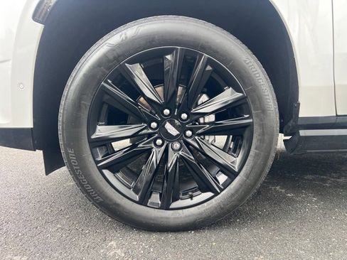 Used 2023 Cadillac Escalade Sport Platinum w/ LPO, ONYX Package image 11