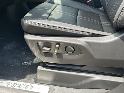 New 2026 Chevrolet Silverado 2500 High Country w/ Midnight Edition AWD/4WD image 17