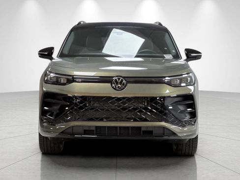 New 2026 Volkswagen Tiguan SE R-Line AWD/4WD image 8