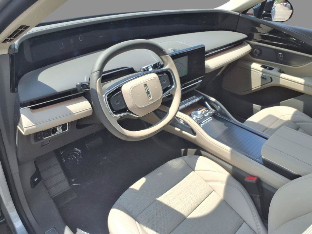 New 2025 Lincoln Nautilus Reserve w/ Jet Appearance Package AWD/4WD image 5
