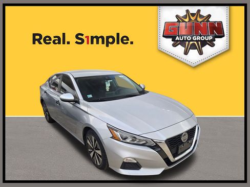 Used 2021 Nissan Altima 2.5 SV image 1