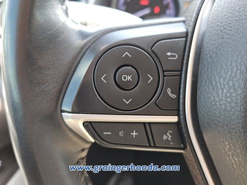 Used 2022 Toyota Camry XLE w/ Navigation Package FWD image 19