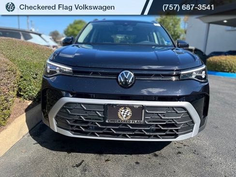 New 2026 Volkswagen Taos SE FWD image 12