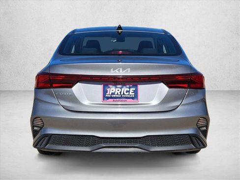 Used 2024 Kia Forte LXS FWD image 7
