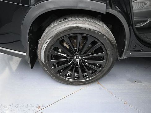Certified 2024 Toyota Highlander XSE FWD image 23