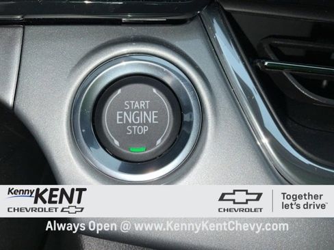 Used 2025 Chevrolet Trax LT image 22