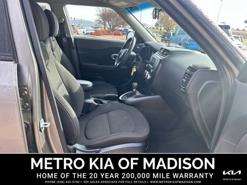 Used 2017 Kia Soul image 30