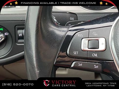 Used 2015 Volkswagen Golf S image 23