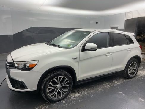 Used 2019 Mitsubishi Outlander Sport ES image 1