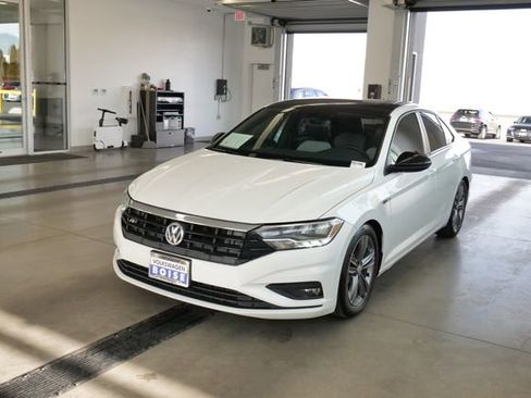 Used 2021 Volkswagen Jetta R-Line image 3