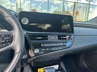 Used 2025 Lexus ES 300h w/ Technology Package video 2