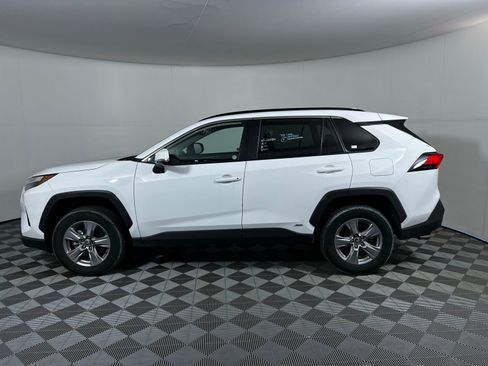 Used 2025 Toyota RAV4 XLE image 8