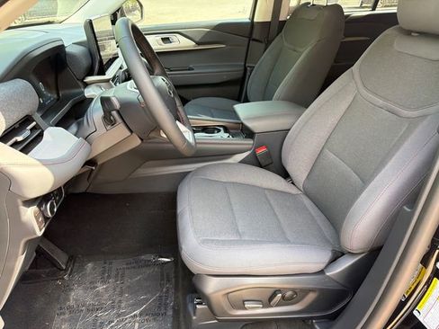 New 2026 Ford Explorer Active RWD image 9