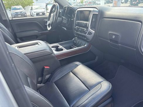 Used 2018 GMC Sierra 1500 SLT w/ SLT Premium Package AWD/4WD image 17
