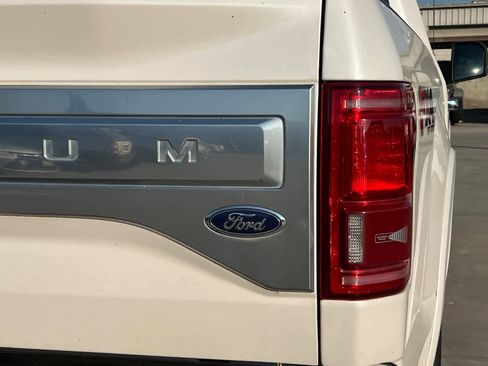 Used 2017 Ford F150 Platinum w/ Equipment Group 701A Luxury image 15