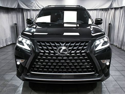 Used 2023 Lexus GX 460 Luxury w/ Sport Design Package image 2