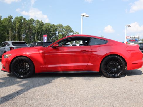 Used 2016 Ford Mustang Coupe RWD image 2
