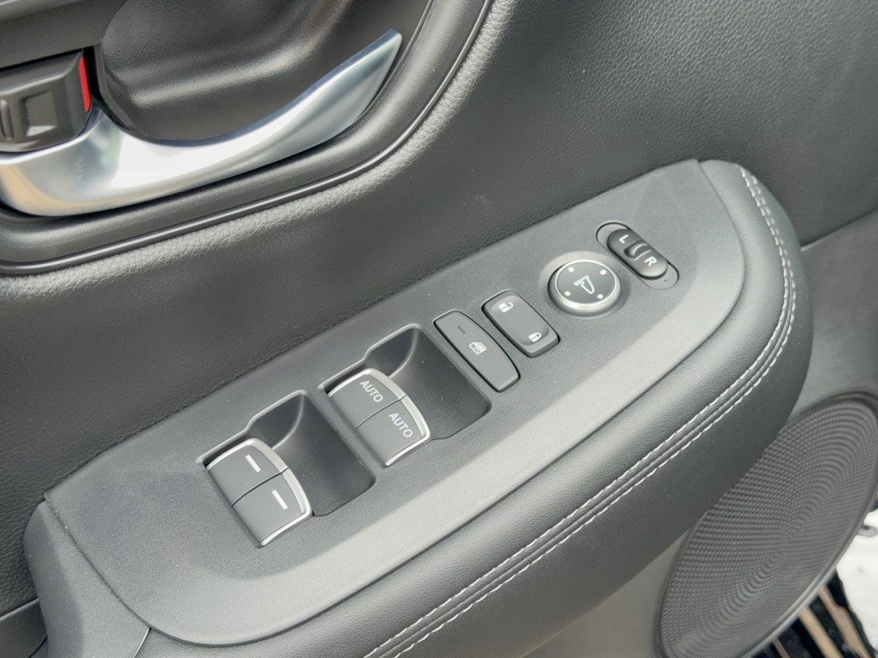 New 2027 Honda HR-V EX-L image 15