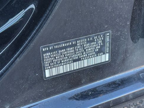 Used 2025 Volkswagen Jetta SE image 25
