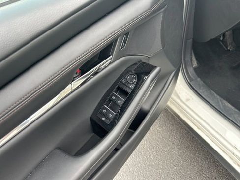 Certified 2025 MAZDA MAZDA3 s image 11