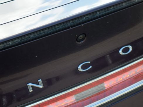 Used 2017 Lincoln MKZ Black Label w/ Climate Package FWD image 15