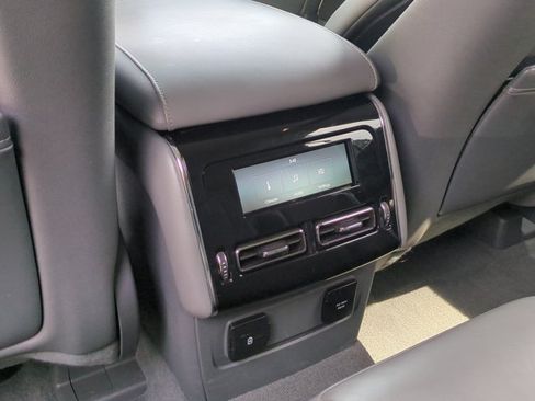 Used 2020 Lincoln Aviator Reserve AWD/4WD image 18