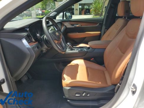 Certified 2023 Cadillac XT5 Premium Luxury FWD image 20