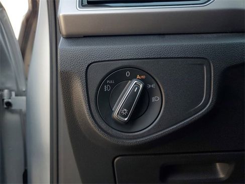 Used 2019 Volkswagen Atlas SEL image 19