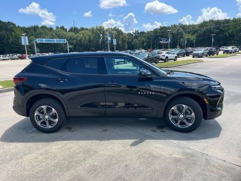 New 2026 Chevrolet Blazer LT w/ LPO, Floor Liner Package FWD image 8
