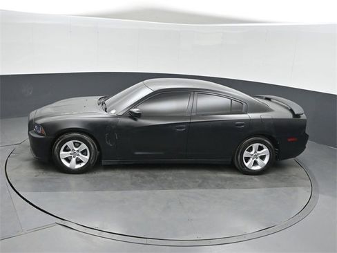 Used 2012 Dodge Charger SE image 34