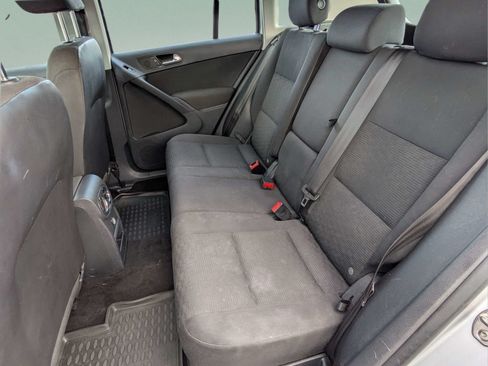 Used 2015 Volkswagen Tiguan S FWD image 9
