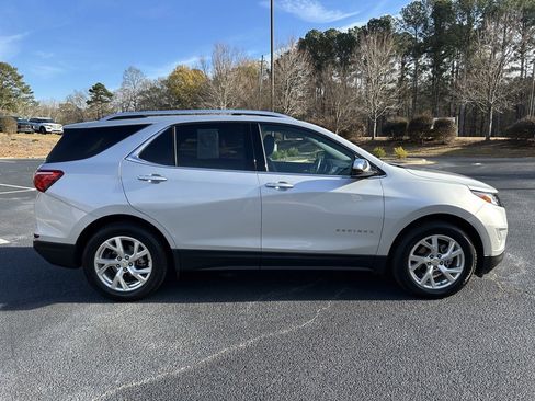 Used 2018 Chevrolet Equinox Premier image 21