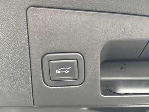 Certified 2023 Cadillac XT5 Sportv image 19